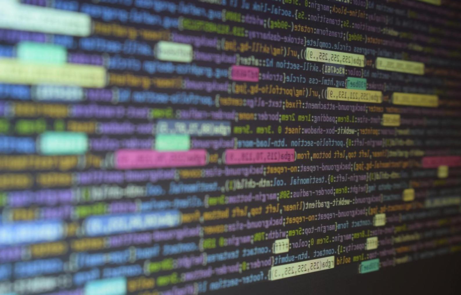 Espace de formation numérique moderne avec équipements professionnels